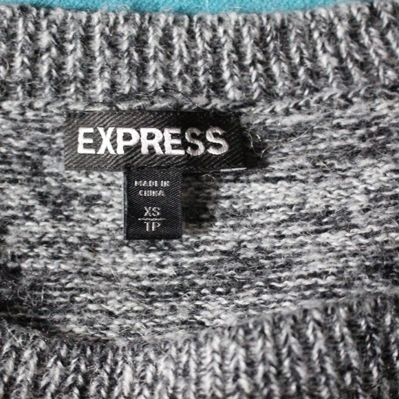 Express, 3/4 length sleeve sweater - Picture 5 of 7